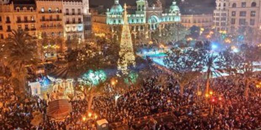 nochevieja-2022-en-valencia:-fiesta-en-la-plaza-del-ayuntamiento-y-campanadas-infantiles