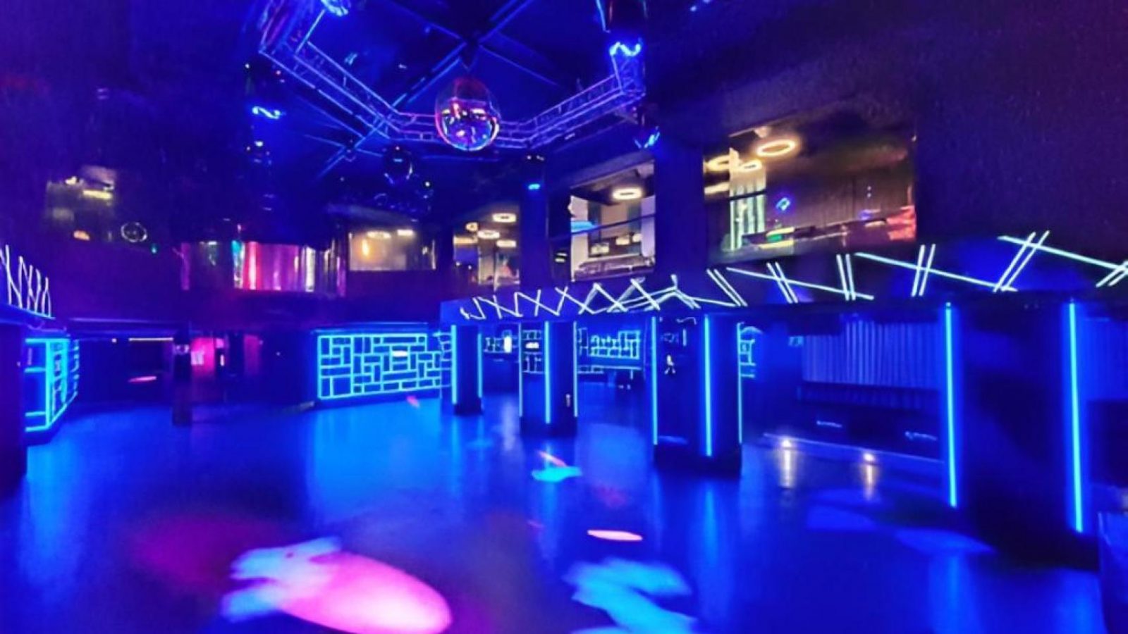 la-condena-a-‘muerte’-de-la-discoteca-cool-con-capacidad-para-1.404-y-millones-perdidos:-«nos-han-destrozado-la-vida»
