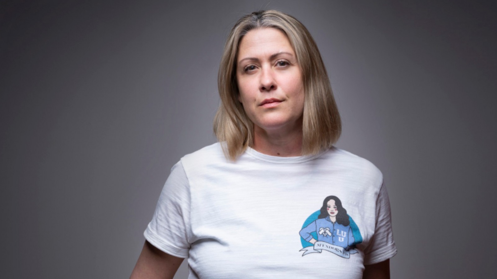 la-nueva-vida-de-caroline,-hija-de-gisele-pelicot:-publica-un-libro,-lucha-contra-la-sumision-quimica-y-cambia-de-apellido