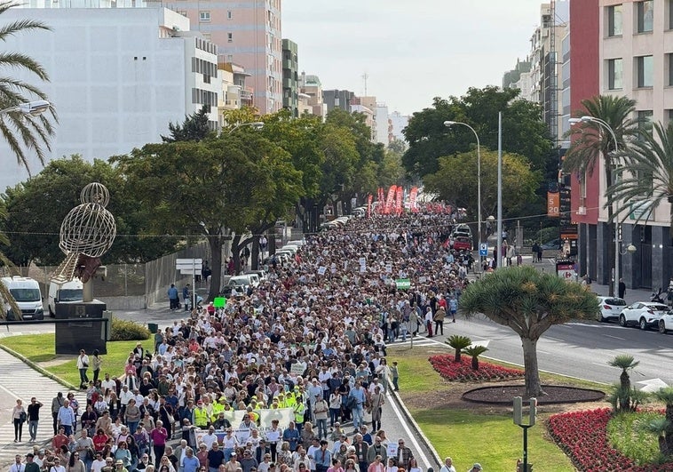 manifestacion-en-cadiz-para-reclamar-mejoras-en-la-sanidad-publica