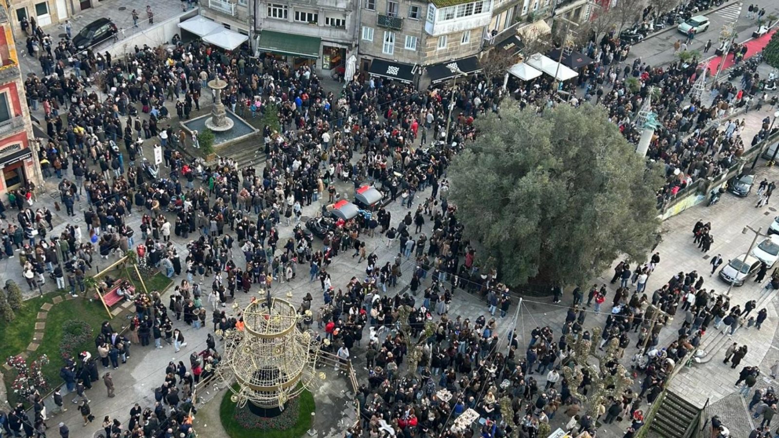 las-fiestas-de-«tardeo»-se-ponen-de-moda-en-vigo:-«tenia-claro-que-aqui-iba-a-funcionar,-es-algo-generacional»