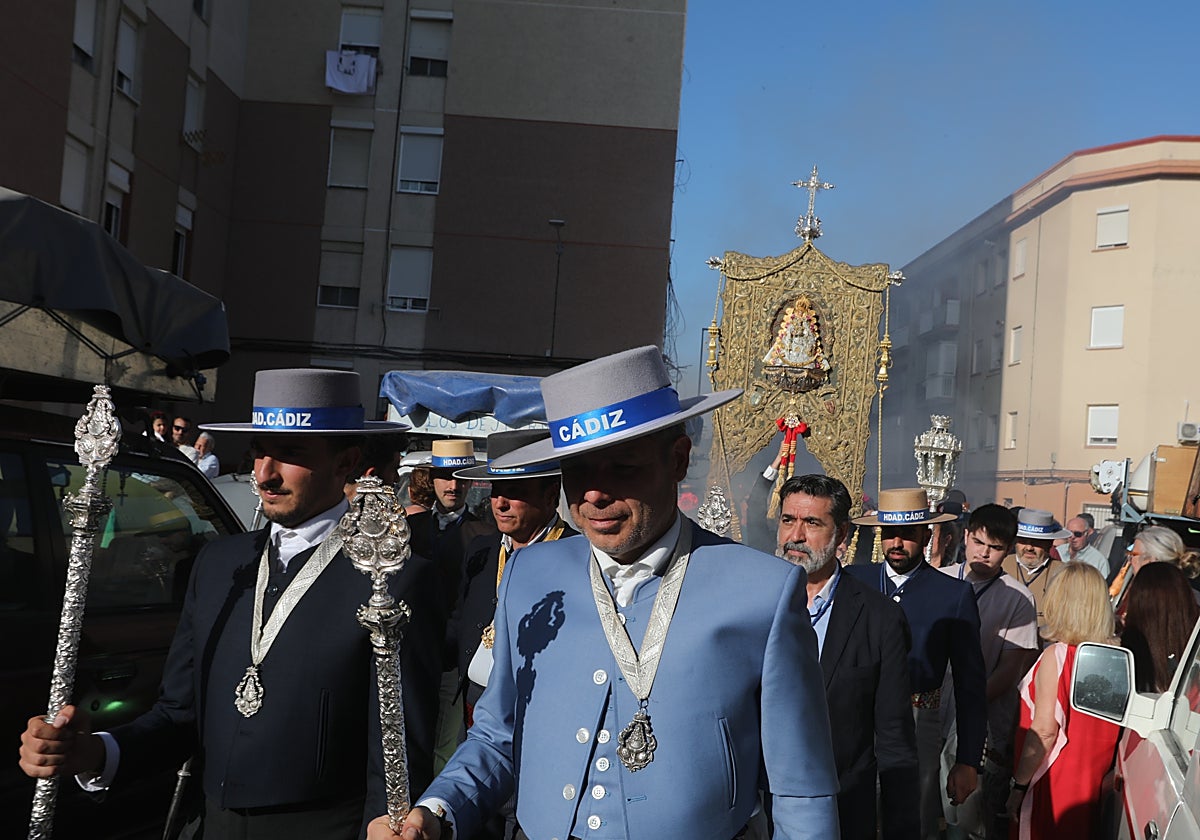 cadiz-recibe-a-sus-romeros-tras-un-emocionante-camino