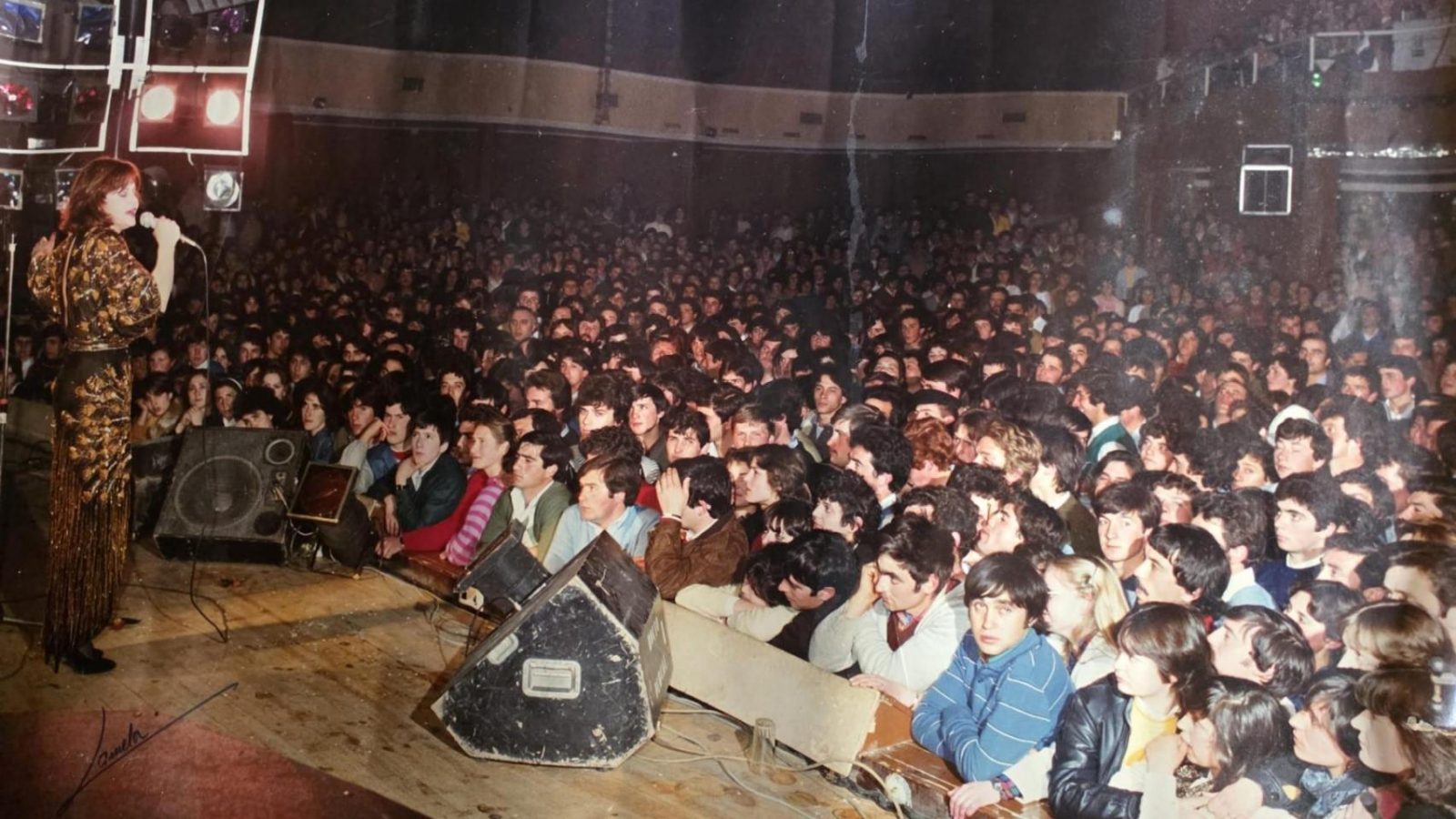 dona-dana,-el-alma-de-la-fiesta-en-touro-(a-coruna)-que-no-pierde-el-ritmo:-«era-una-romeria»