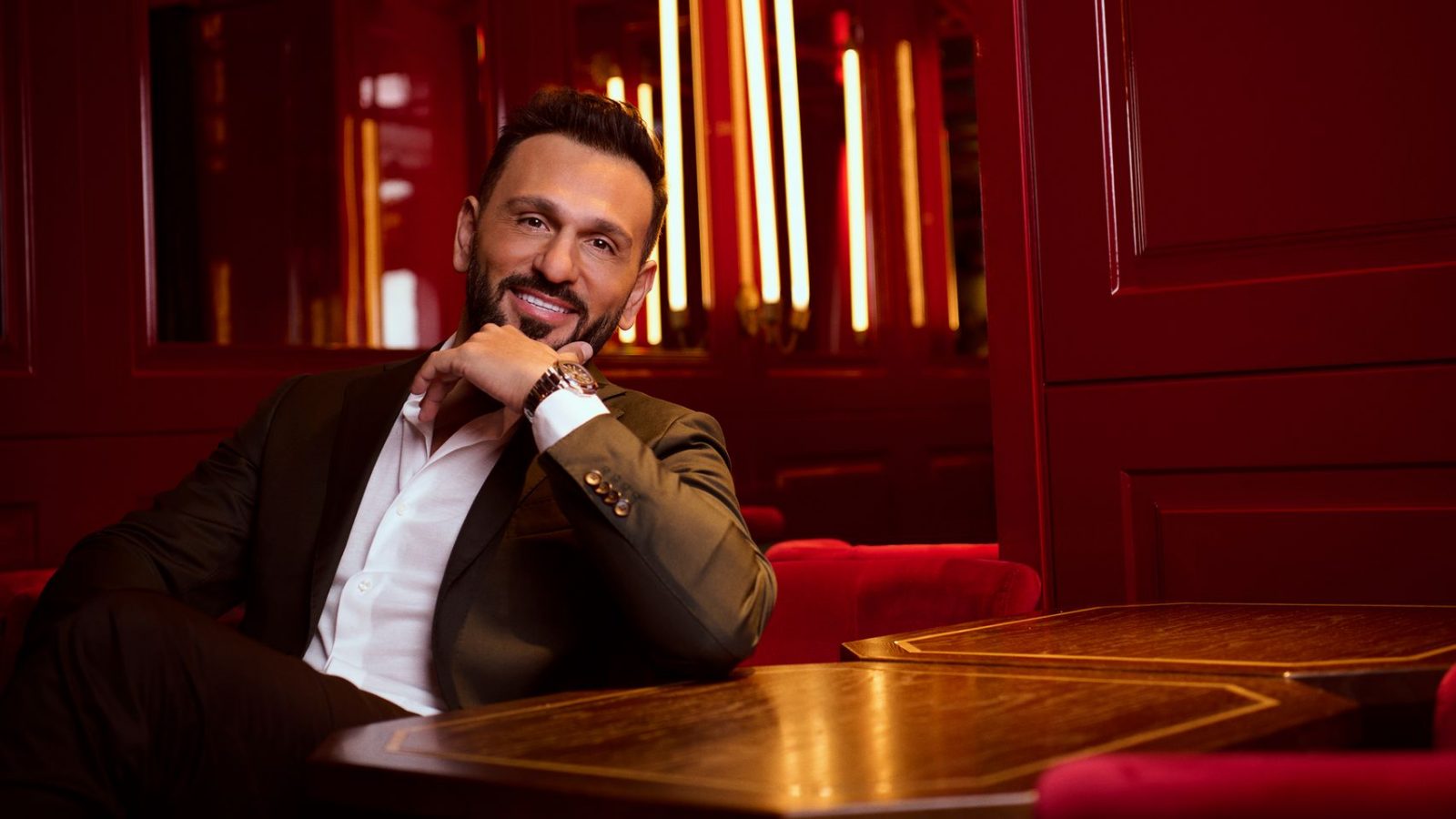 el-multimillonario-britanico-joe-fournier-reabre-la-mitica-discoteca-olivia-valere-tras-una-inversion-de-15-millones